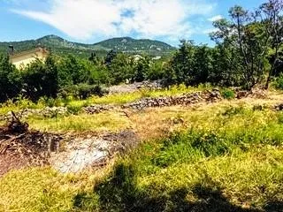 Hreljin, građevinski teren od 1100m2 s otvorenim pogledom - cover