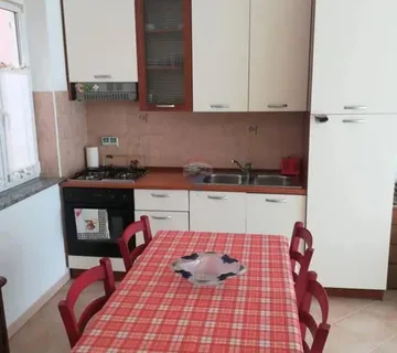 Istra, Rovinj - jednosoban stan u prizemlju 38 m2 - cover