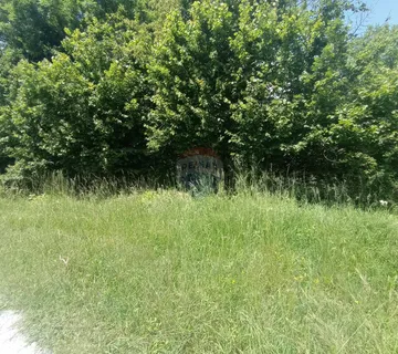 Lukovdol,poljoprivredni teren,2500 m2 - cover