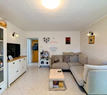 Rovinj, Borik - pola kuće na top lokaciji 300 m od plaže - cover