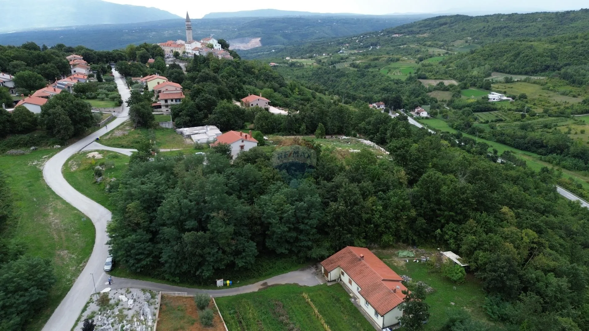 ISTRA, PIĆAN - Građevinsko zemljište 1364 m2 - cover