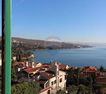 VOLOSKO - Etaža stare vile s pogledom na more - cover