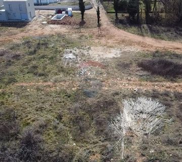 Istra, Novigrad - Građevinsko zemljište na 400 metara od mora - cover