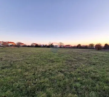 Vodnjan, građevinsko zemljište stambene namjene, 4983 m2 - cover