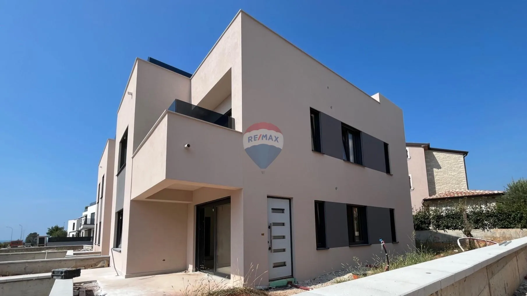 Istra, Poreč- trosoban stan u prizemlju, pogled more - cover