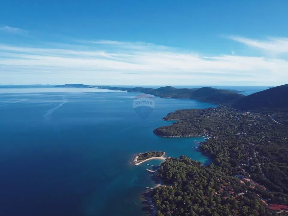 Veli Lošinj, Poljoprivredno zemljište sa maslinikom - cover