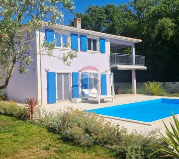Istra, Rovinj okolica - villa sa dva stana okružena prirodom - cover
