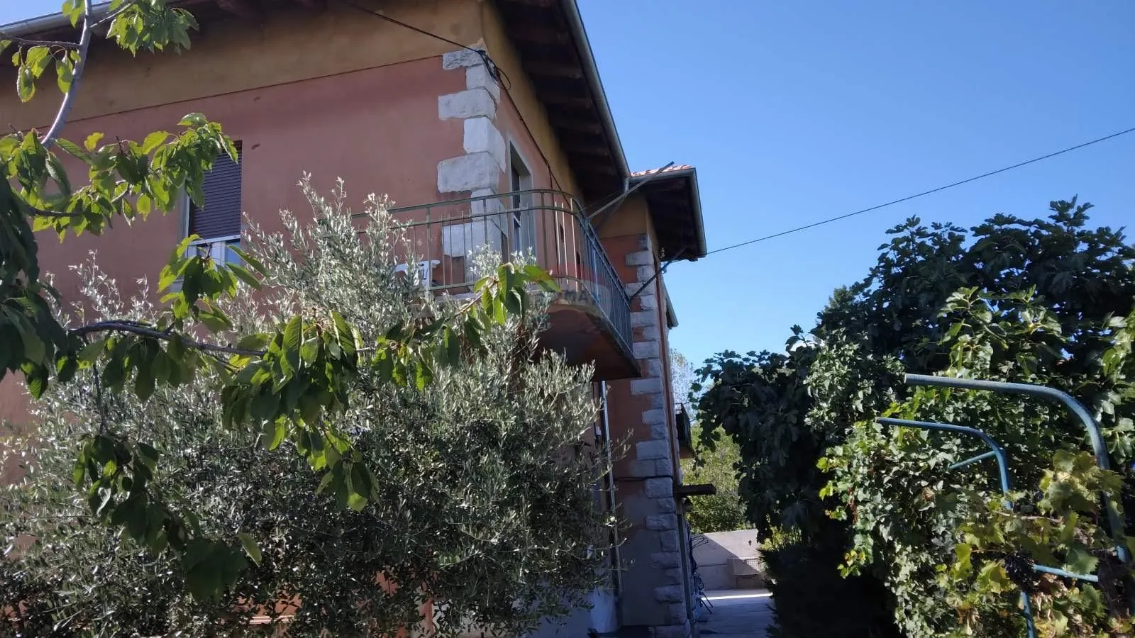 Rijeka, Kozala, stan 55 m2 - useljiv, ali za adaptaciju - cover