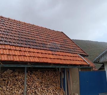 Ogulin,Vitunj - prodaje se drvena kuća sa okućnicom - cover