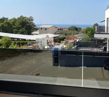 Istra, Poreč - trosoban stan s pogledom na more, novogradnja - cover