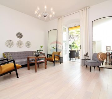 OPATIJA,VOLOSKO- luksuzan stan 85 m2, 2.red do mora, sa parkingom, balkonom i okućnicom - cover