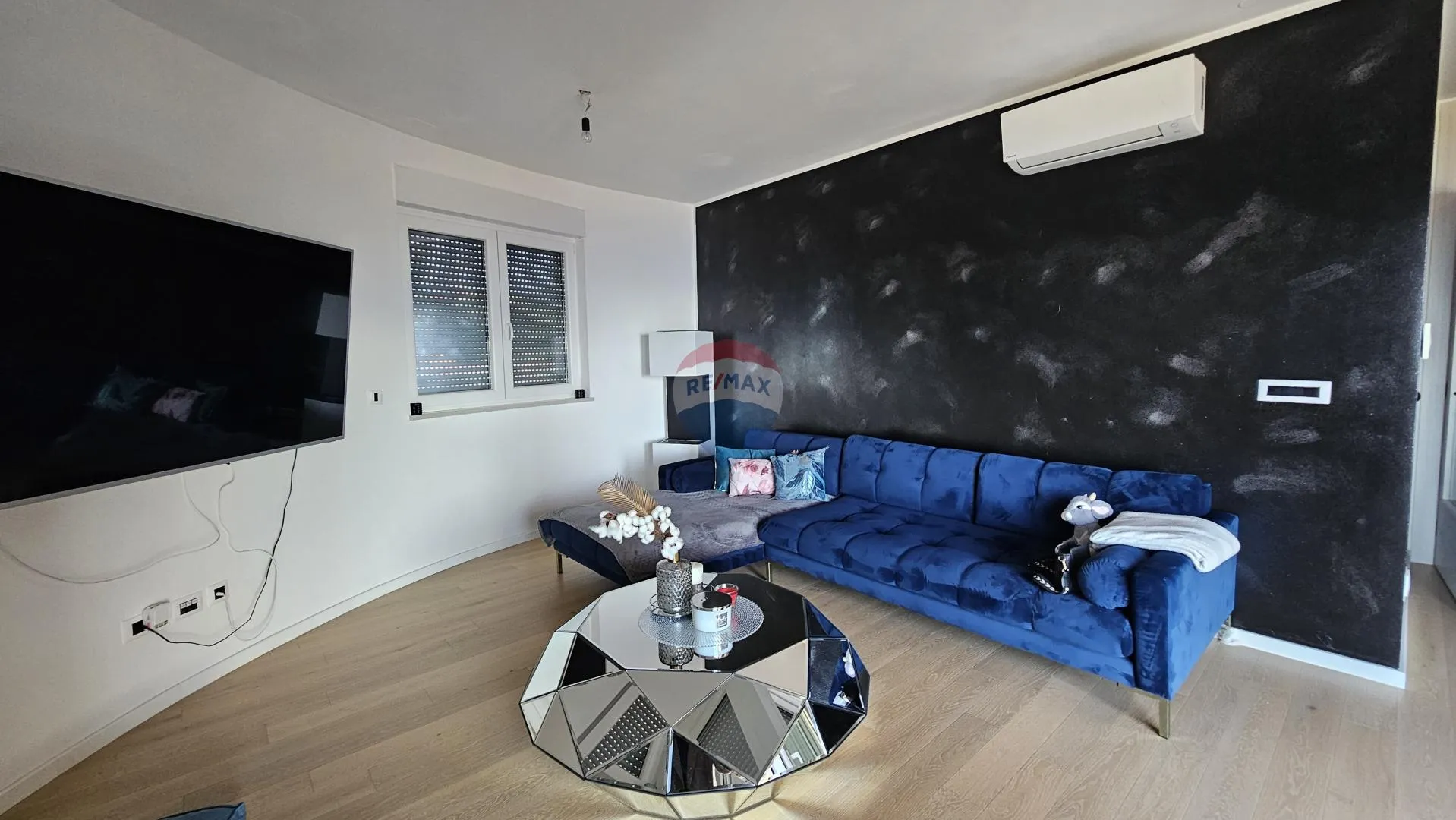 Rijeka, Martinkovac - moderan stan s pogledom na more - cover