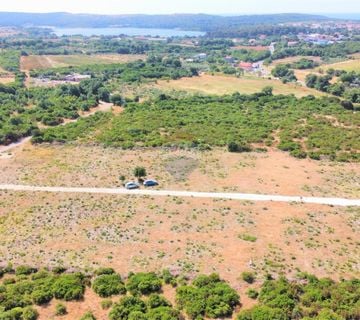 ISTRA, BANJOLE POLJOPRIVREDNO ZEMLJIŠTE 1KM OD MORA 717m2 - cover