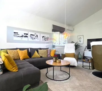 Istra,Lovrečica okolica-Samostojeća kuća s bazenom - cover