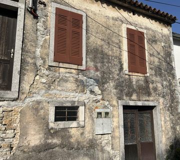 Pazin, okolica, lijepa kamena kuća sa predivnim pogledom na prirodu                                                                                                                                                                                             - cover