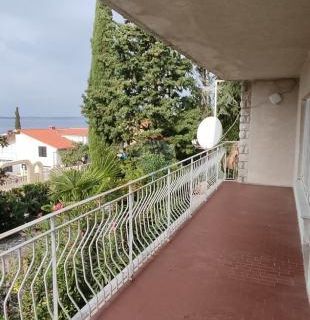 Selce, samostojeća kuća 350m2 sa 750m2 okućnice - cover