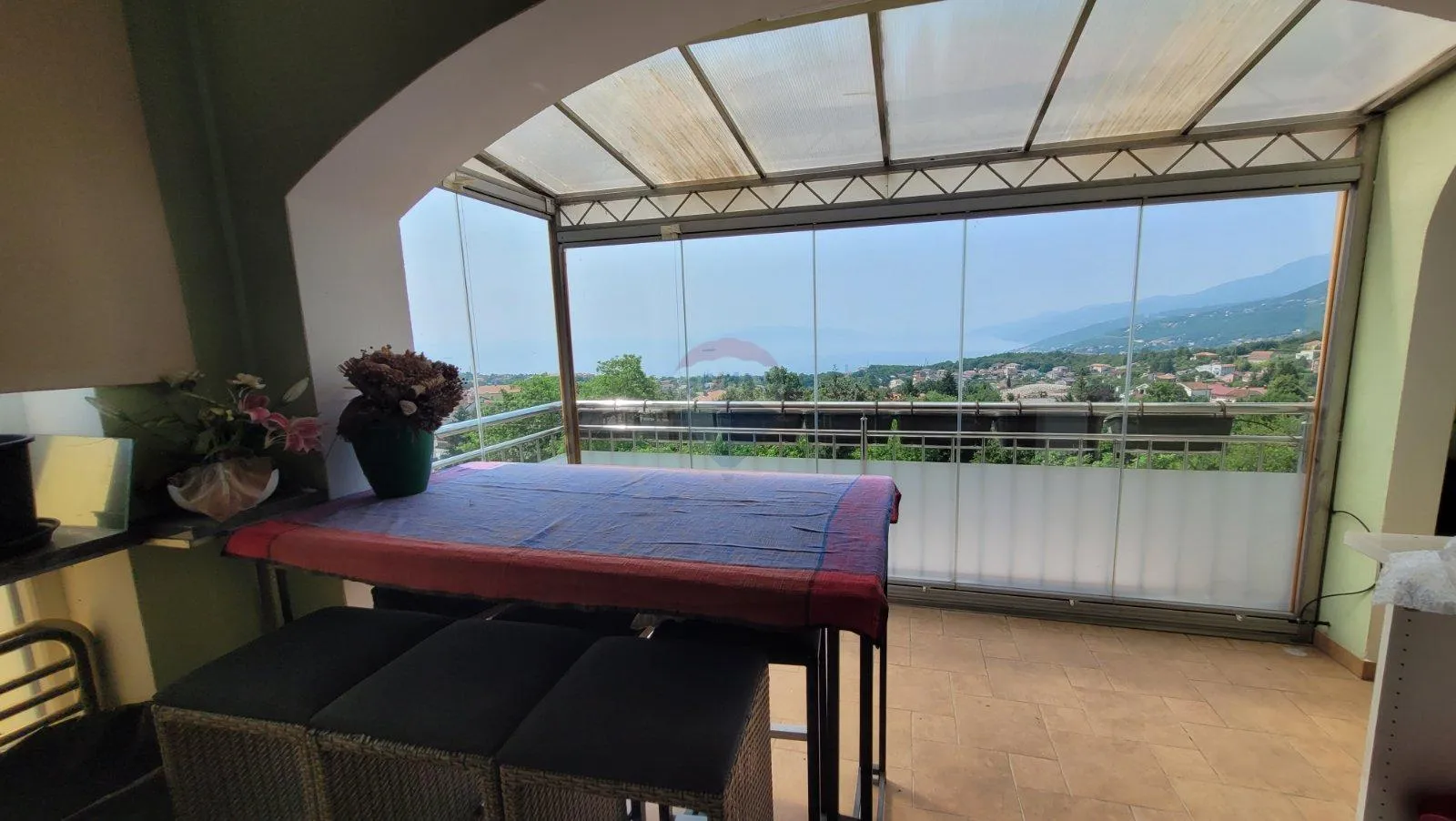 Jušići - stan - 105 m2 - cover