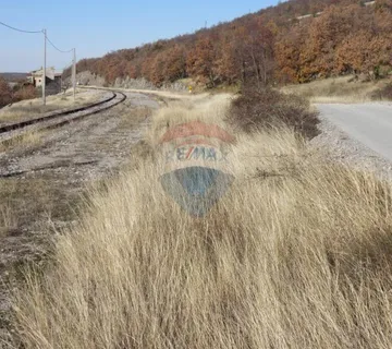 ISTRA, Lupoglav - Građevinski teren 15.000m2 - cover