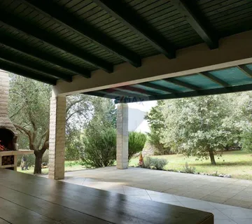 Pag - Novalja građevinsko zemljište površine 560 m2 - cover