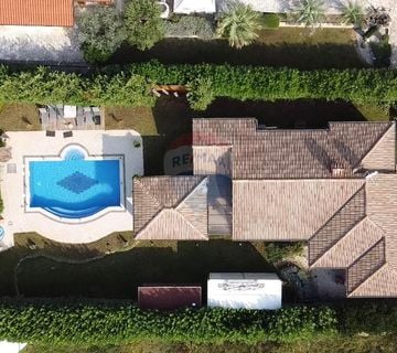 Istra, Kaštelir - Kuća u zelenoj oazi 300 metara do centra Kaštelira - cover