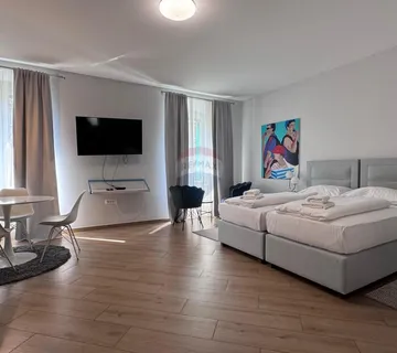 Rijeka, Centar, tri stana 151m2 - cover