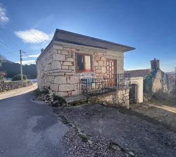 Crikvenica, zaleđe- starina za adaptaciju  - cover