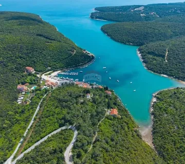 Istra, Krnica - građevinsko zemljište 2 km od mora  - cover