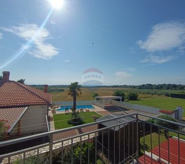 Istra, Novigrad - Kuća u nizu s pogledom na more - cover