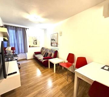 Rovinj,renovirani stan na 10koraka do glavnog gradskog trga,48m2 - cover