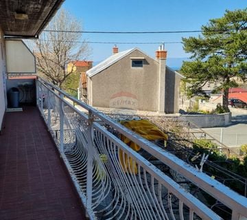 Hreljin, kuća s dva stana, površine 130m2  - cover