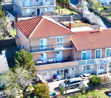 Senj, kuća sa 2 stana + studio apartman, 249 m2 - cover