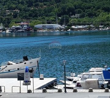 Rijeka, Bakar, djelomično renovirana kuća 140m2, udaljena 40m od mora - cover