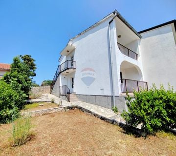 OTOK KRK-okolica grada Krka dvojna kuća sa dva apartmana - cover