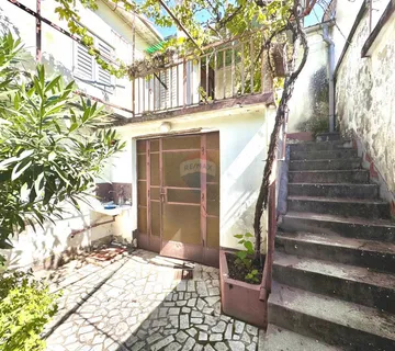 Crikvenica, zaleđe- starina sa vrtom za adaptaciju - cover