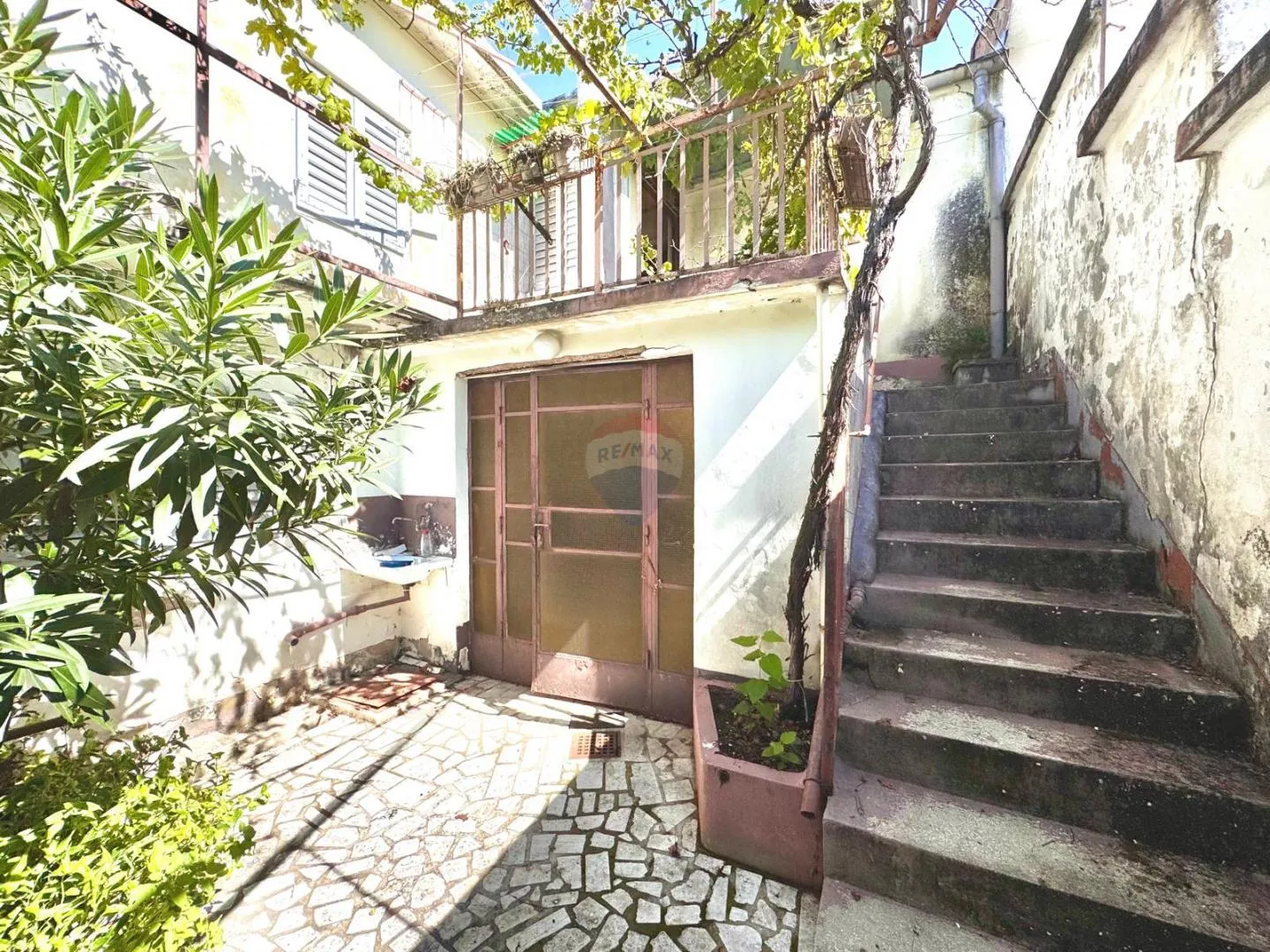 Crikvenica, zaleđe- starina sa vrtom za adaptaciju - cover