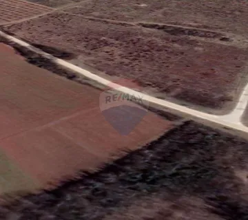 VIŠNJAN-poljoprivredno zemljište - cover