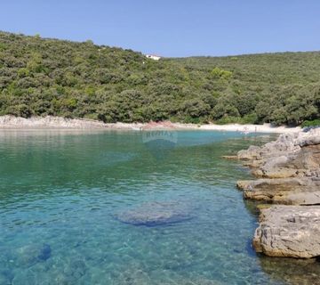 Istra, Kavran, negrađevinsko zemljište 1. red do mora - cover