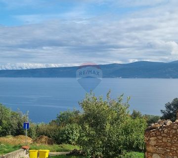 Istra, Plomin starina s PREKRASNIM POGLEDOM - cover