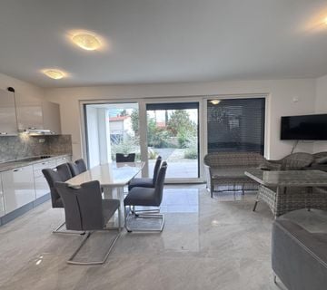 OTOK KRK,MALINSKA apartman,prizemlje  100 metara do mora - cover