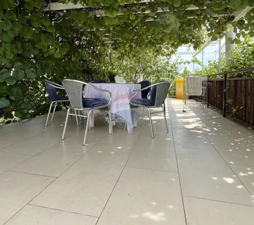 Istra, Vrsar - dvojna kuća s okućnicom - cover