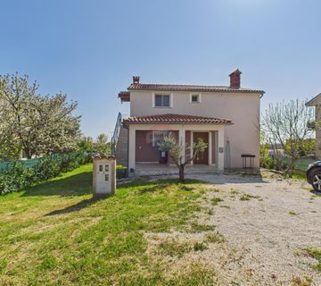Istra, Vodnjan-kuća s 2 stana,podrumom i pogledom - cover