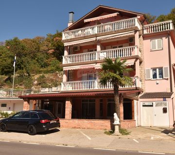 N.Vinodolski, Apartmanska zgrada s poslovnim prostorom, 400 m od mora! - cover