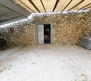 Istra, Brtonigla, kuća u nizu za adaptaciju - cover