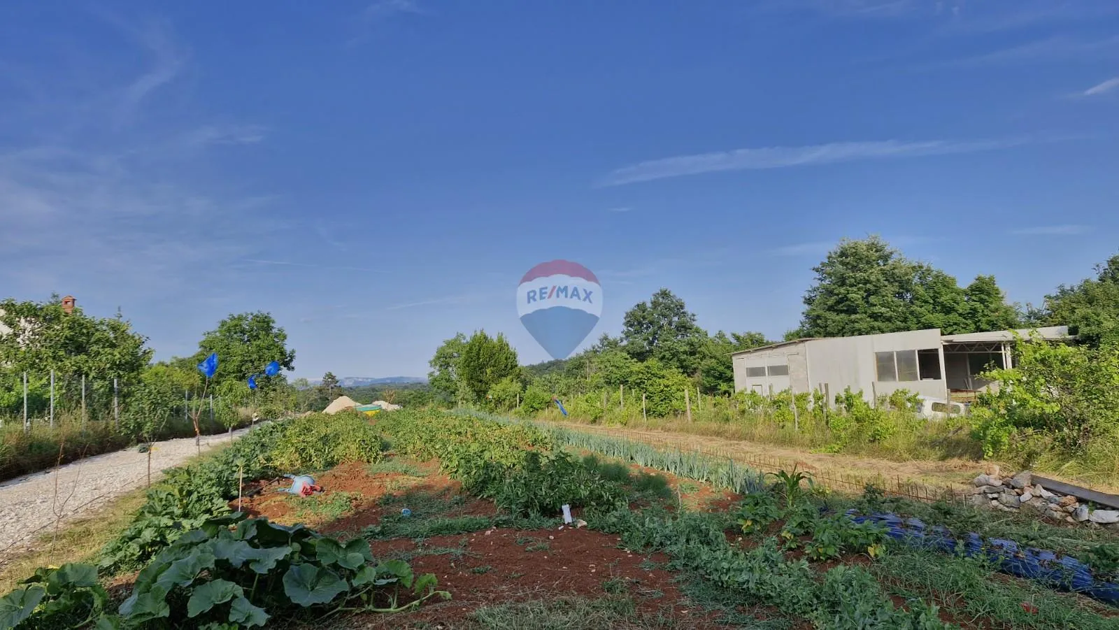 Istra, Žminj- građevinsko zemljište s građevinskom dozvolom, 1351m2 - cover