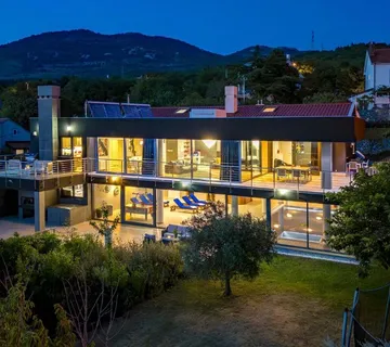 Hreljin, moderna vila sa spa centrom - cover