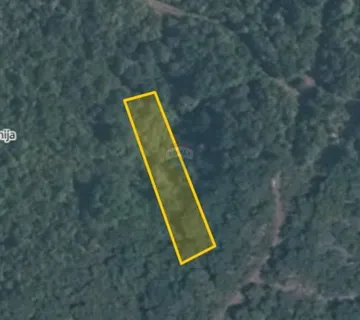 Lovreč, okolica. odlično zemljište na 200 metara od sela  - cover