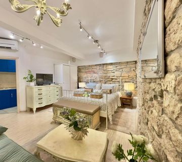 Istra,Rovinj-centar,uređeni,apartman blizu mora,mirna ulica - cover