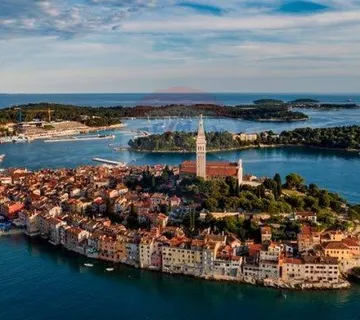 Istra, Rovinjsko selo, poljoprivredno zemljište sa ucrtanom ruševinom - cover