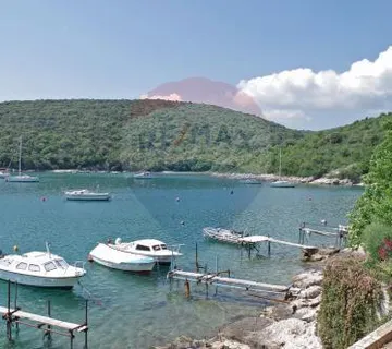 KRNICA, Teren 80 m od mora - cover