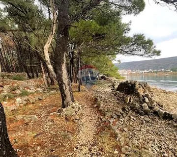 Krk - zemljište na samom moru,1397 m2 - cover